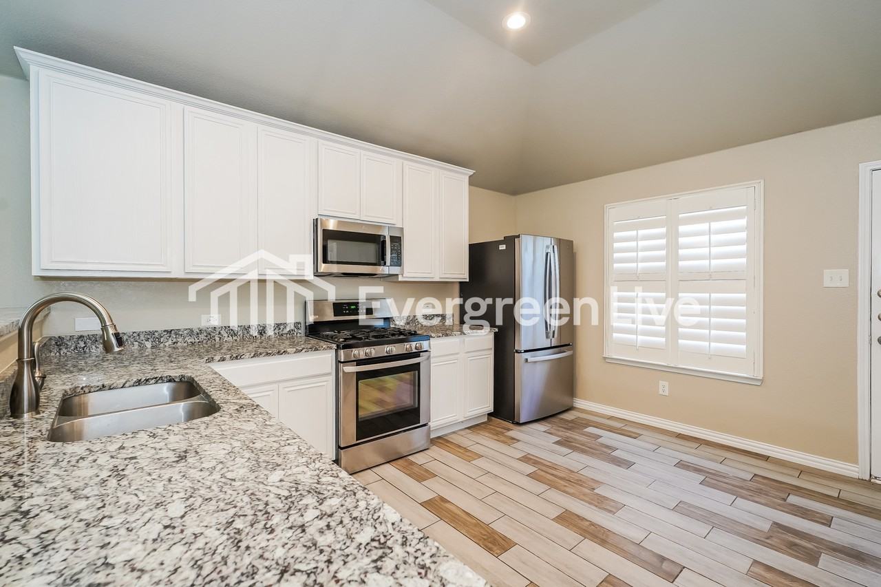 1300 Barrel Run - Photo 6 of 15