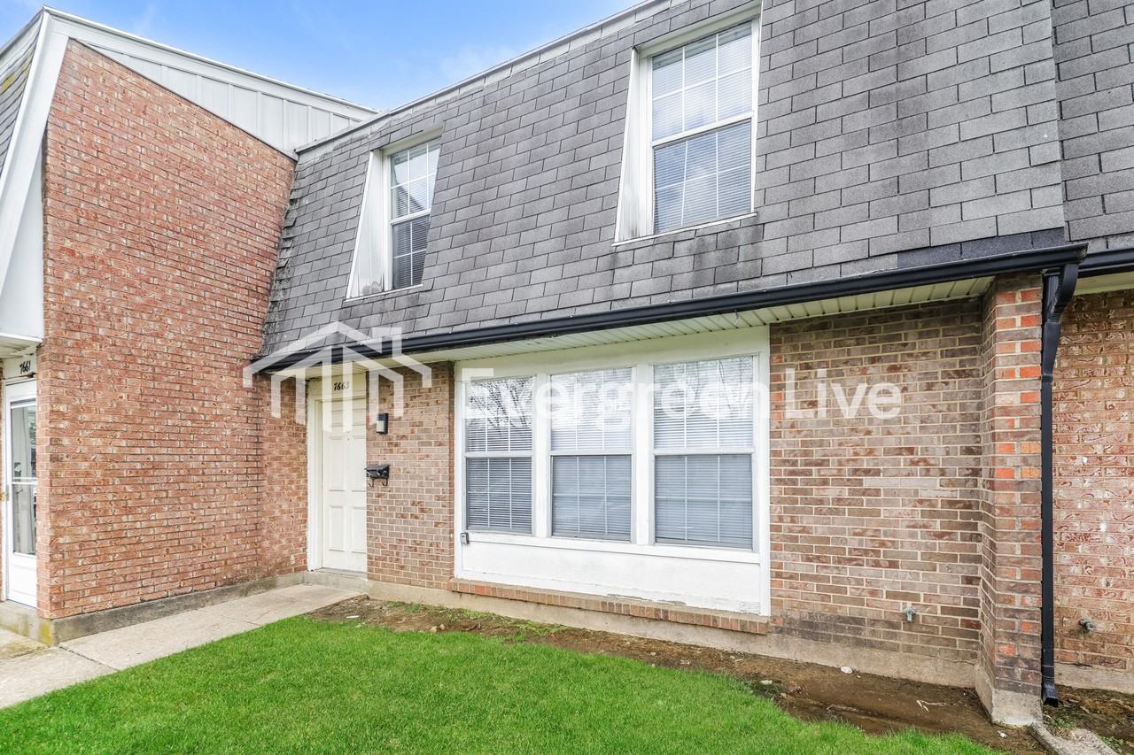 7663 Mount Hood - Photo 2 of 15