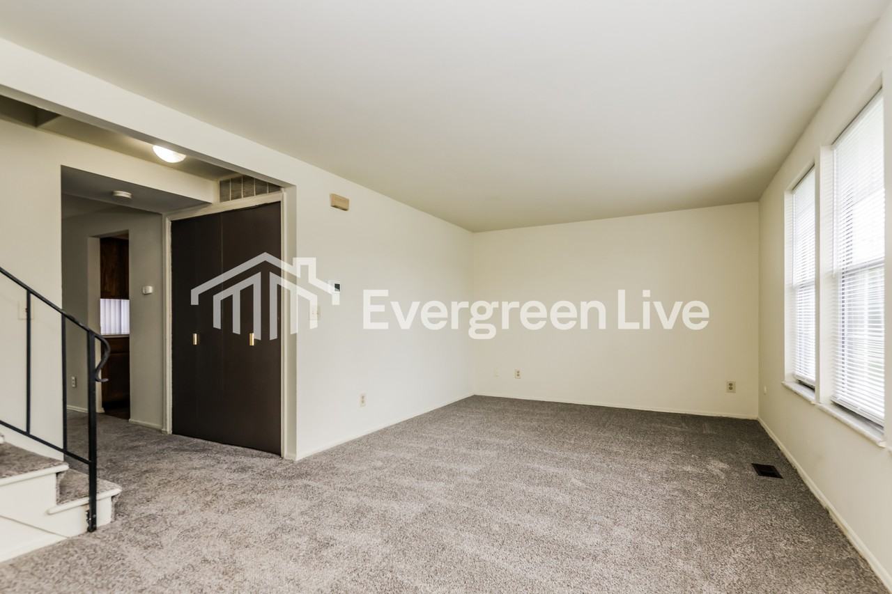 7663 Mount Hood - Photo 3 of 15