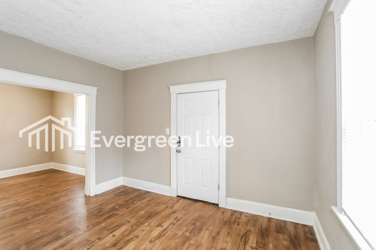 1809 Emerson Ave - Photo 3 of 15