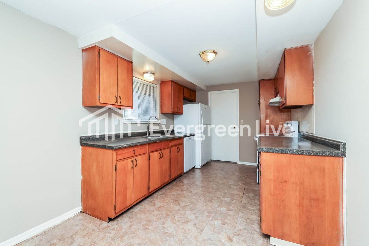 6556 Millhoff Dr - Photo 7 of 15