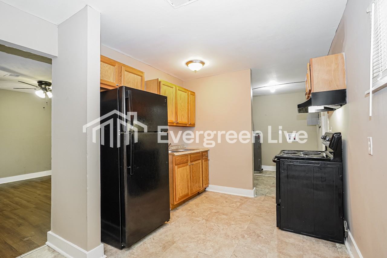 2412 Century Dr - Photo 6 of 15