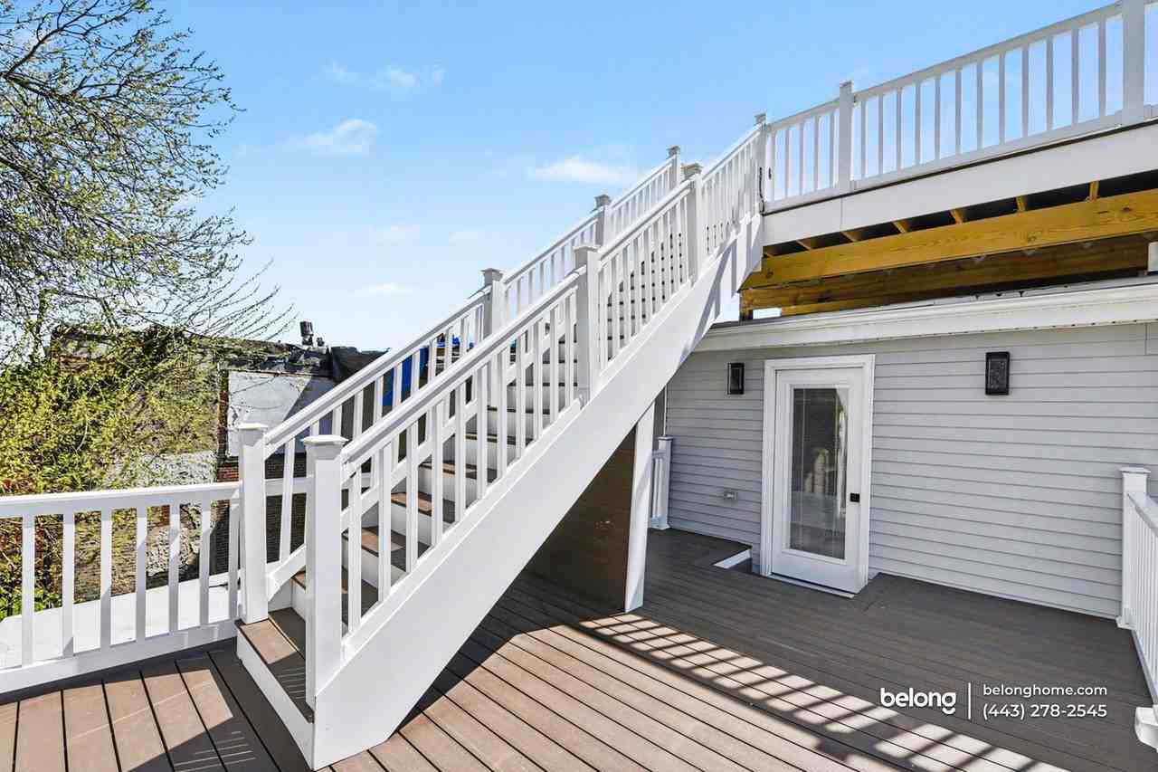 1032 W Franklin St - Photo 4 of 27