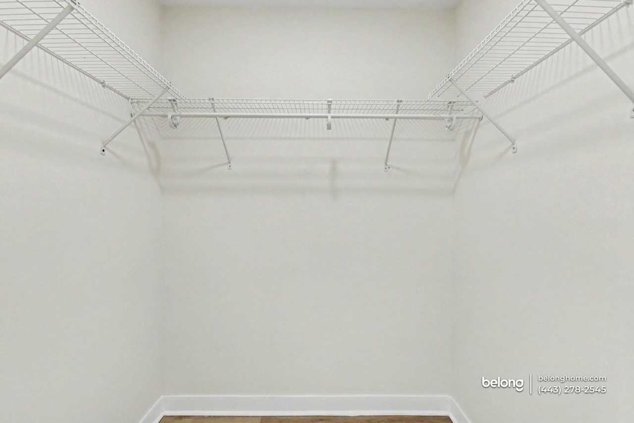 1032 W Franklin St - Photo 7 of 27