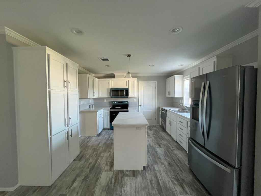 36 Eland Dr #036 - Photo 2 of 37