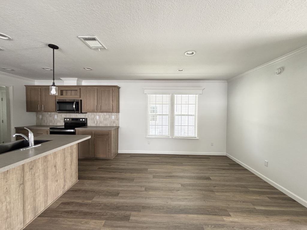 7443 43rd Way N #579 - Photo 5 of 31