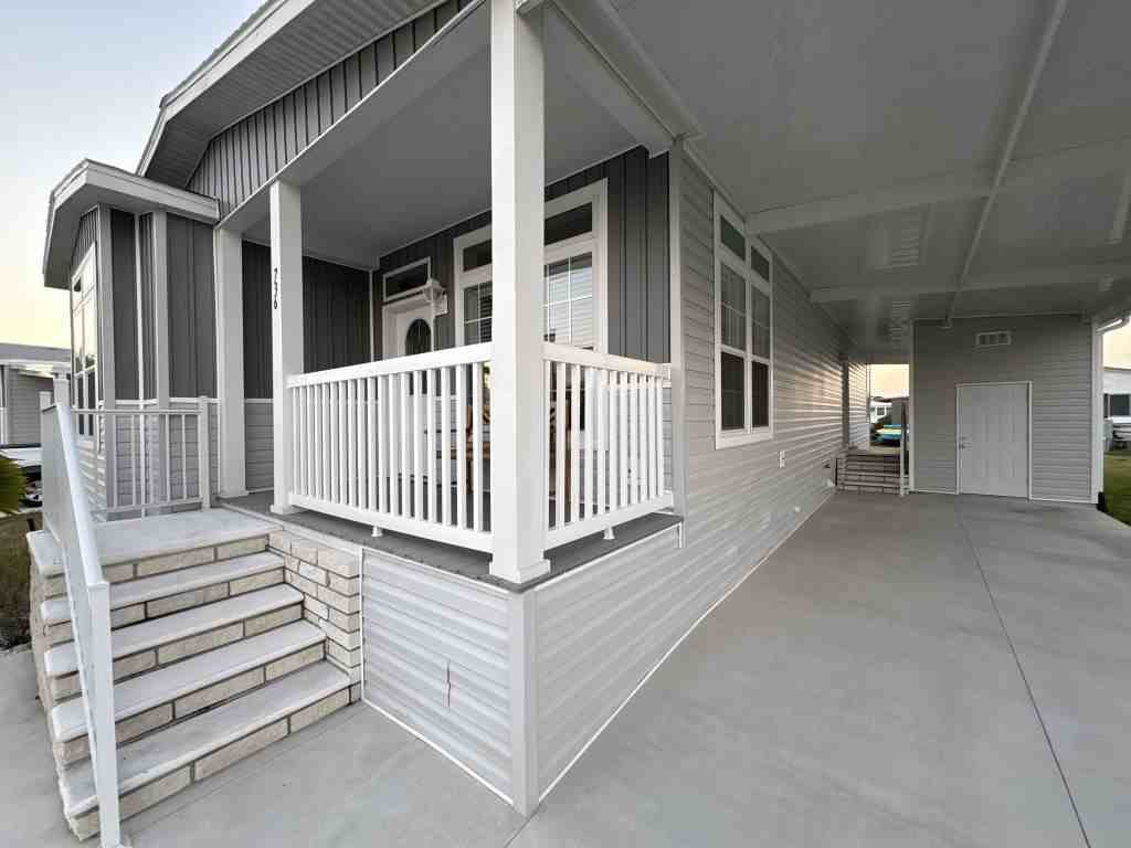 736 Pirates Rest Rd - Photo 6 of 32