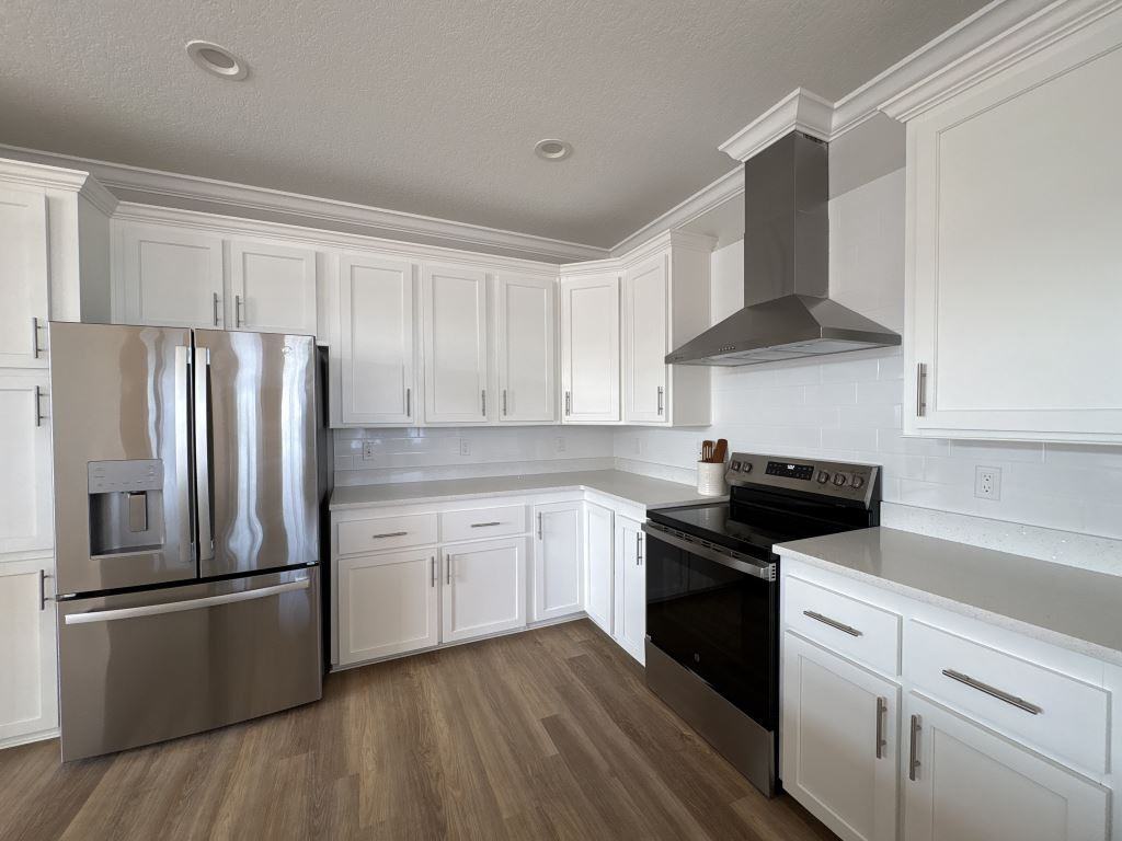 736 Pirates Rest Rd - Photo 7 of 32