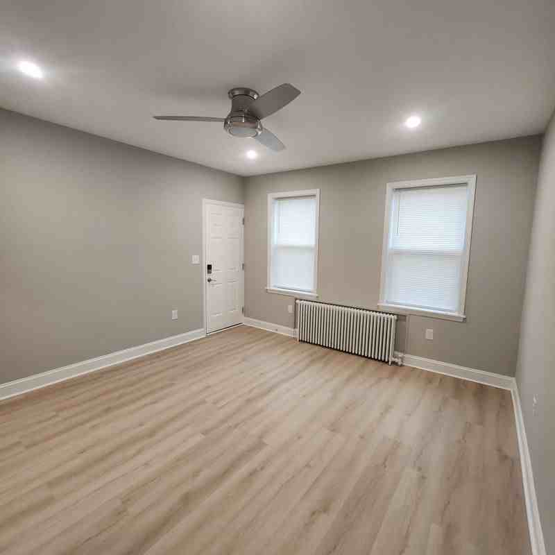 1332 Adams St Ne - Photo 5 of 8