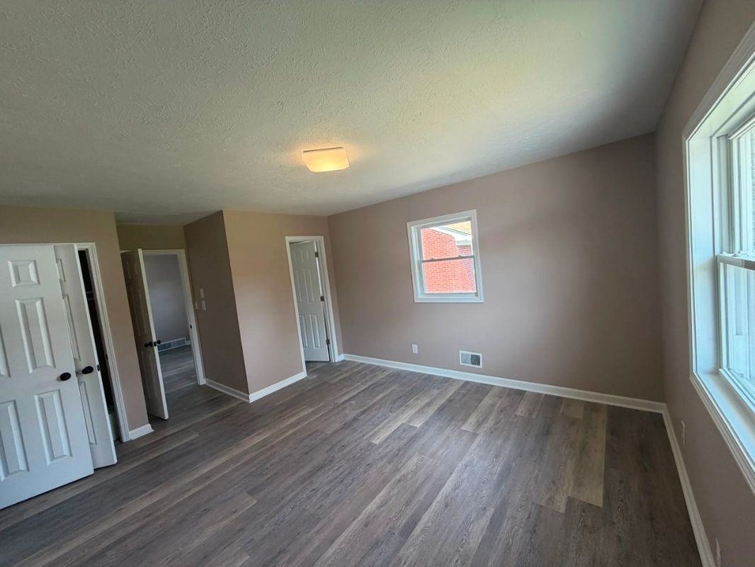 5209 Eugene Way - Photo 6 of 13