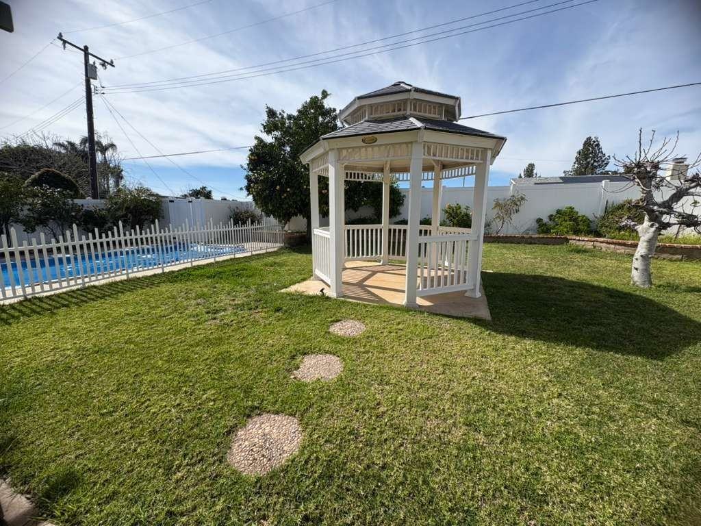 2959 Texas Ave - Photo 2 of 33