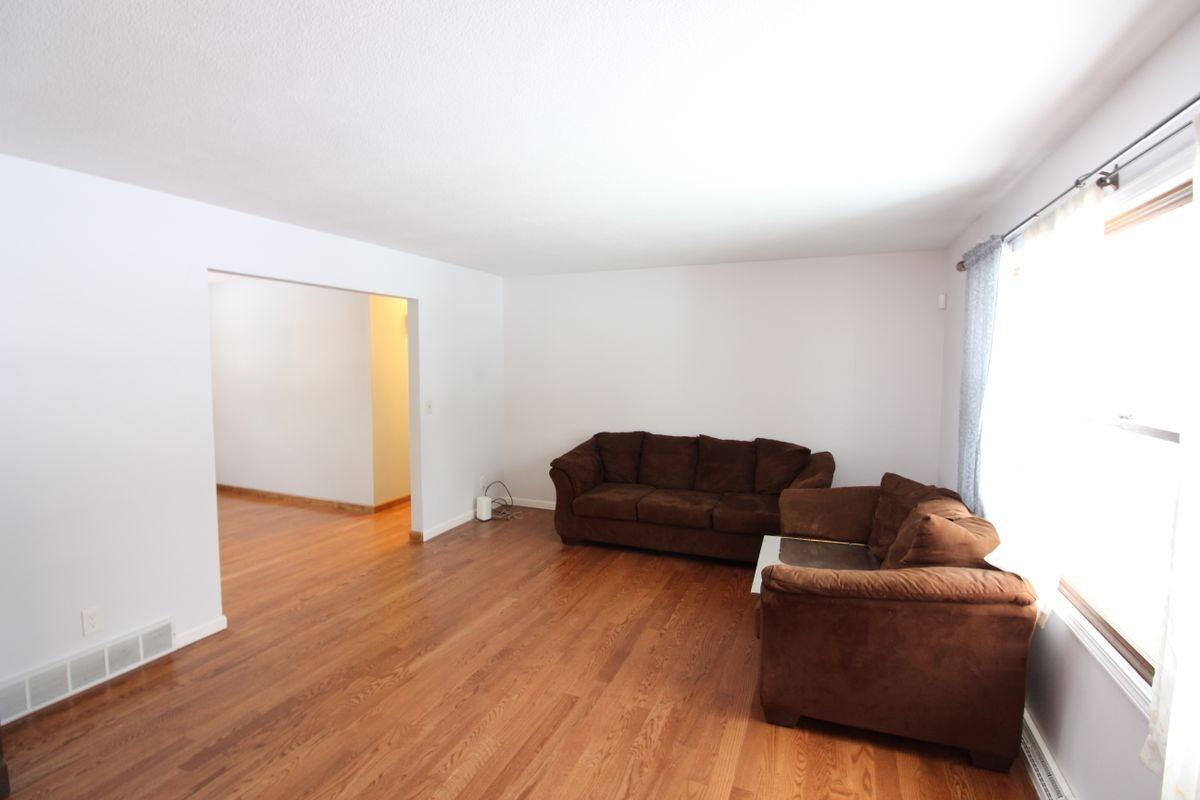 2787 Royal Queens Rd - Photo 3 of 26