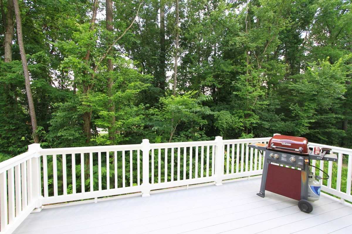 129 Parkway Ct - Photo 3 of 18