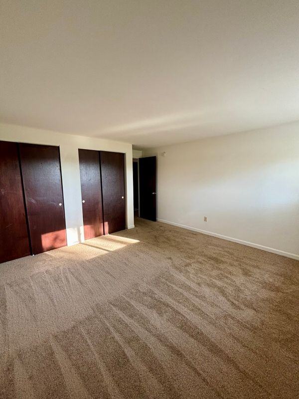 21 Losson Garden Dr ##05 - Photo 4 of 15