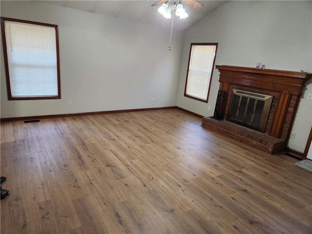 3234 Valley View St - Photo 4 of 10