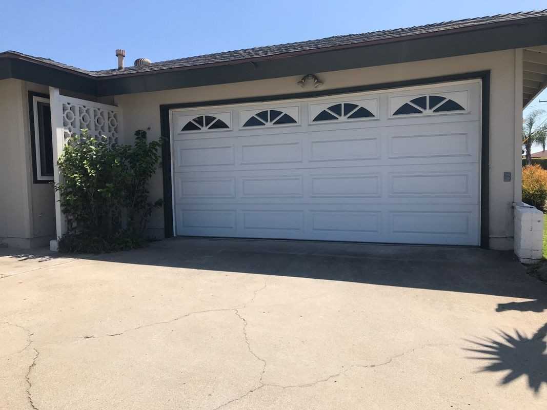 5721 Carnegie St - Photo 3 of 11