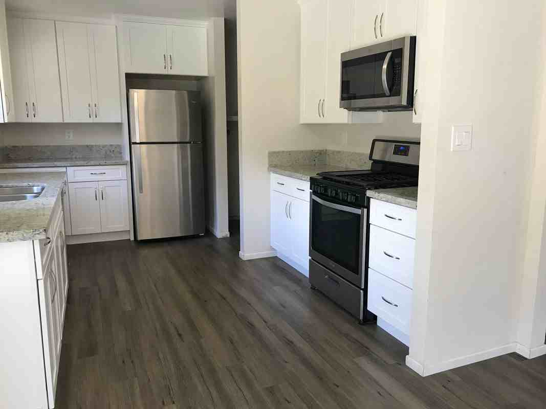 5721 Carnegie St - Photo 5 of 11