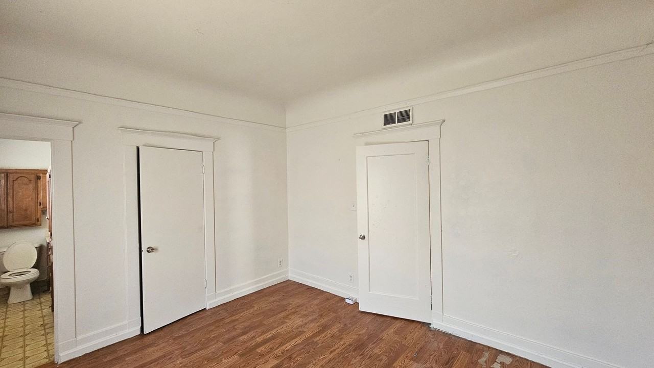 619 San Emidio St - Photo 3 of 4
