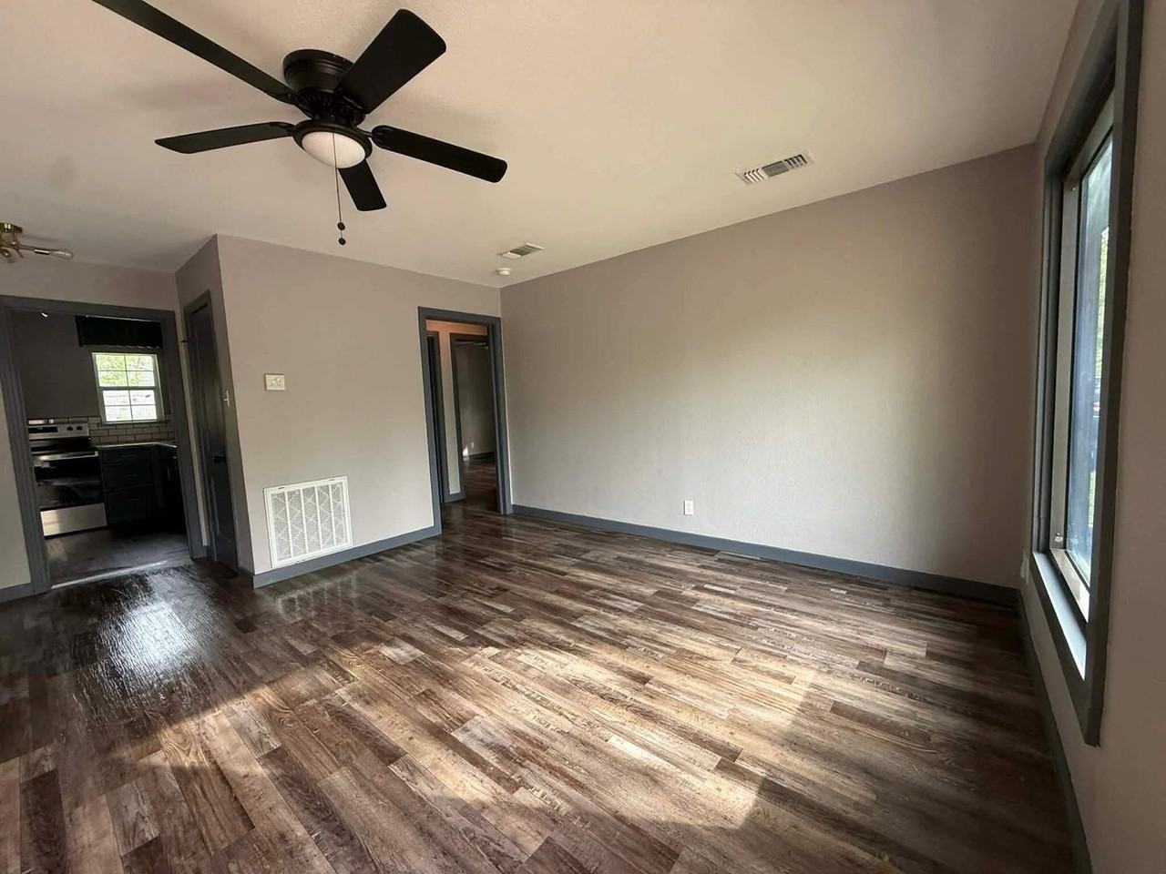 1409 S 35th St - Photo 7 of 13