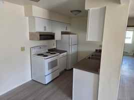 featured image of 1393 Meadowcreek Dr