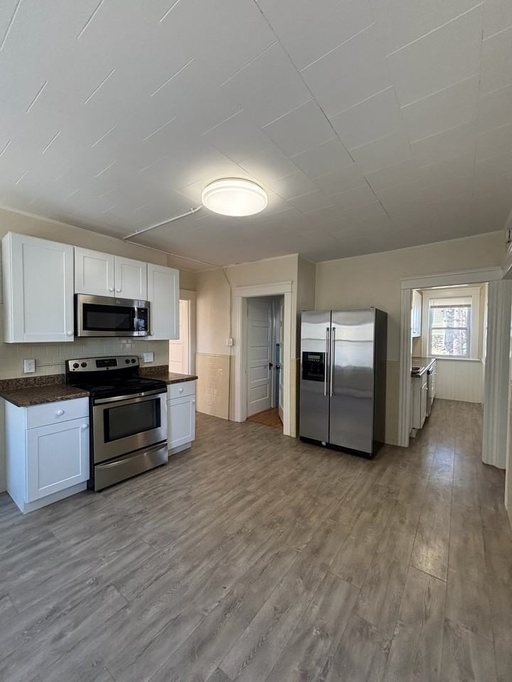 Courtland St #1 - Photo 3 of 10