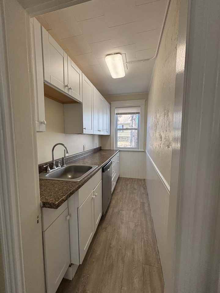 Courtland St #1 - Photo 4 of 10