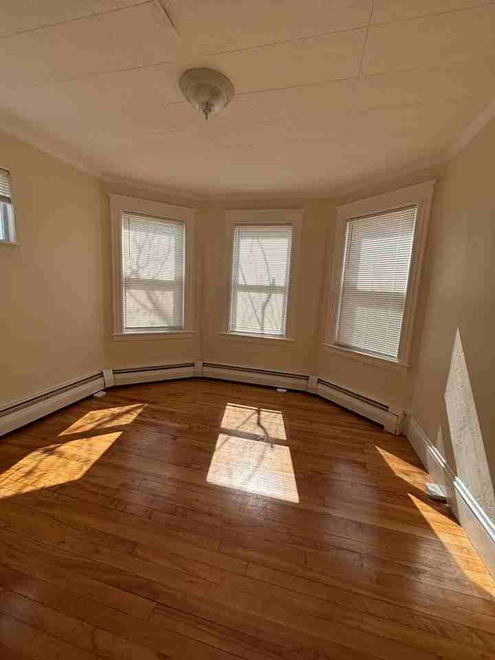 Courtland St #1 - Photo 6 of 10