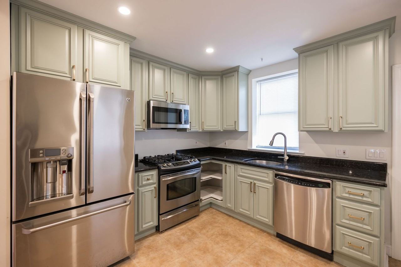1236 S 22nd St - Photo 2 of 17