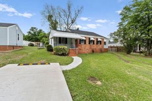 featured image of 934 Bluebird Rd