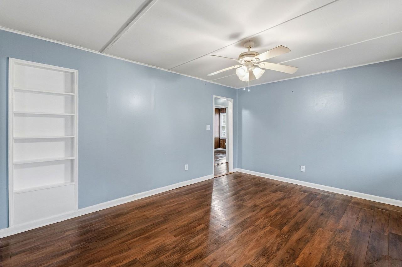 934 Bluebird Rd - Photo 5 of 26