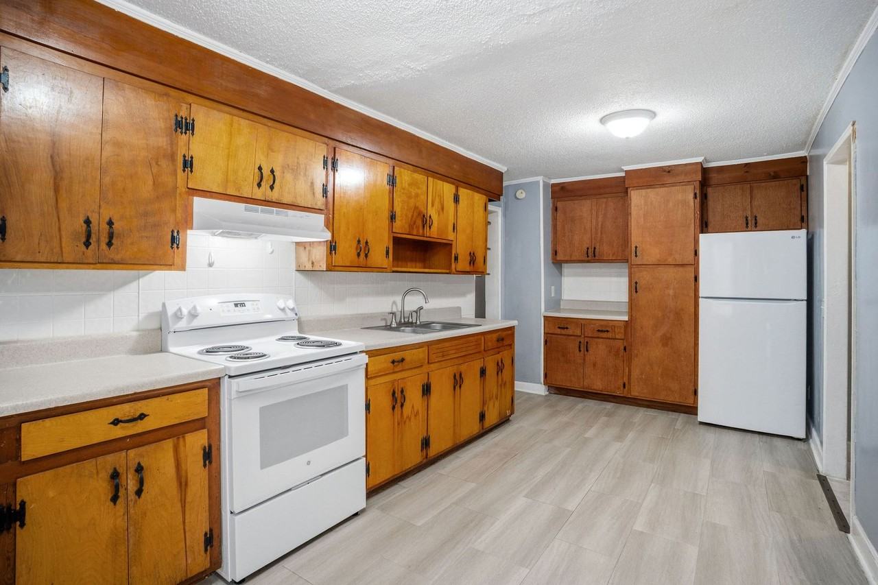 934 Bluebird Rd - Photo 7 of 26