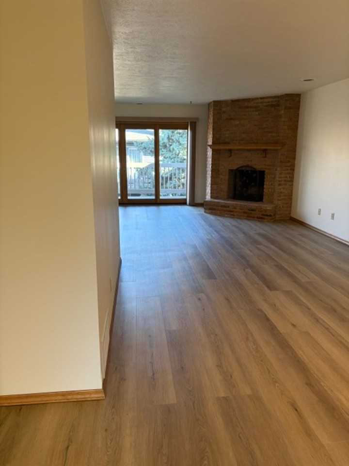 2200 W Dickerson St - Photo 2 of 20