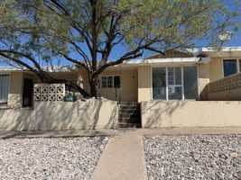 featured image of 609 W 11th St