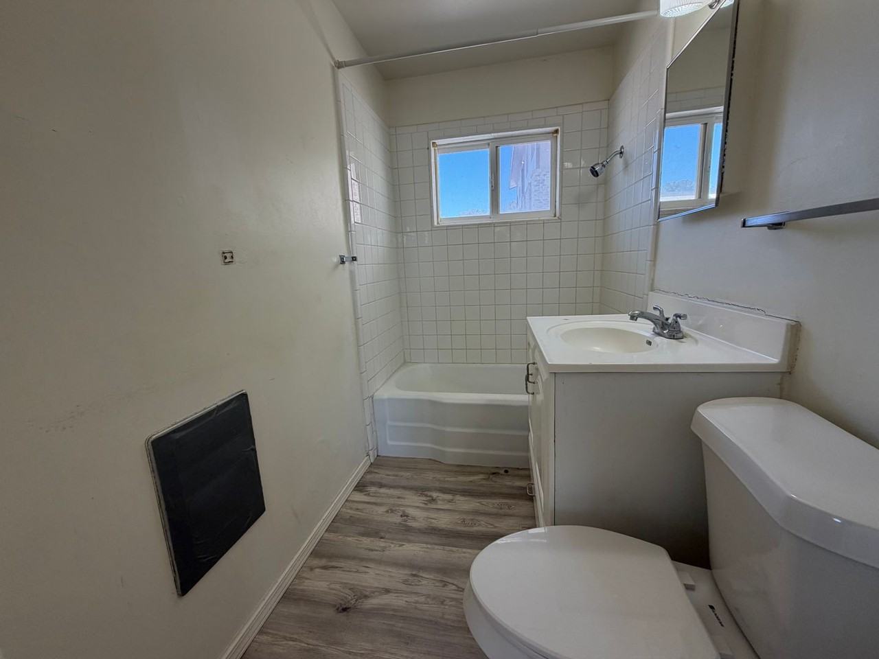 609 W 11th St - Photo 7 of 7