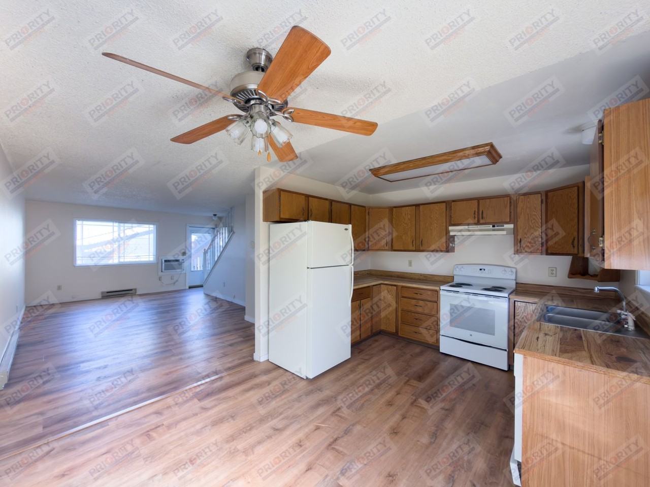 7104 Robin Dr - Photo 7 of 11