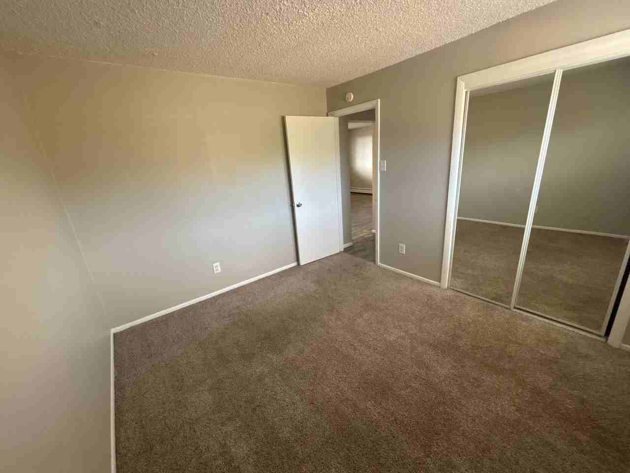 1802-1806 E LaSalle Street - Photo 7 of 19