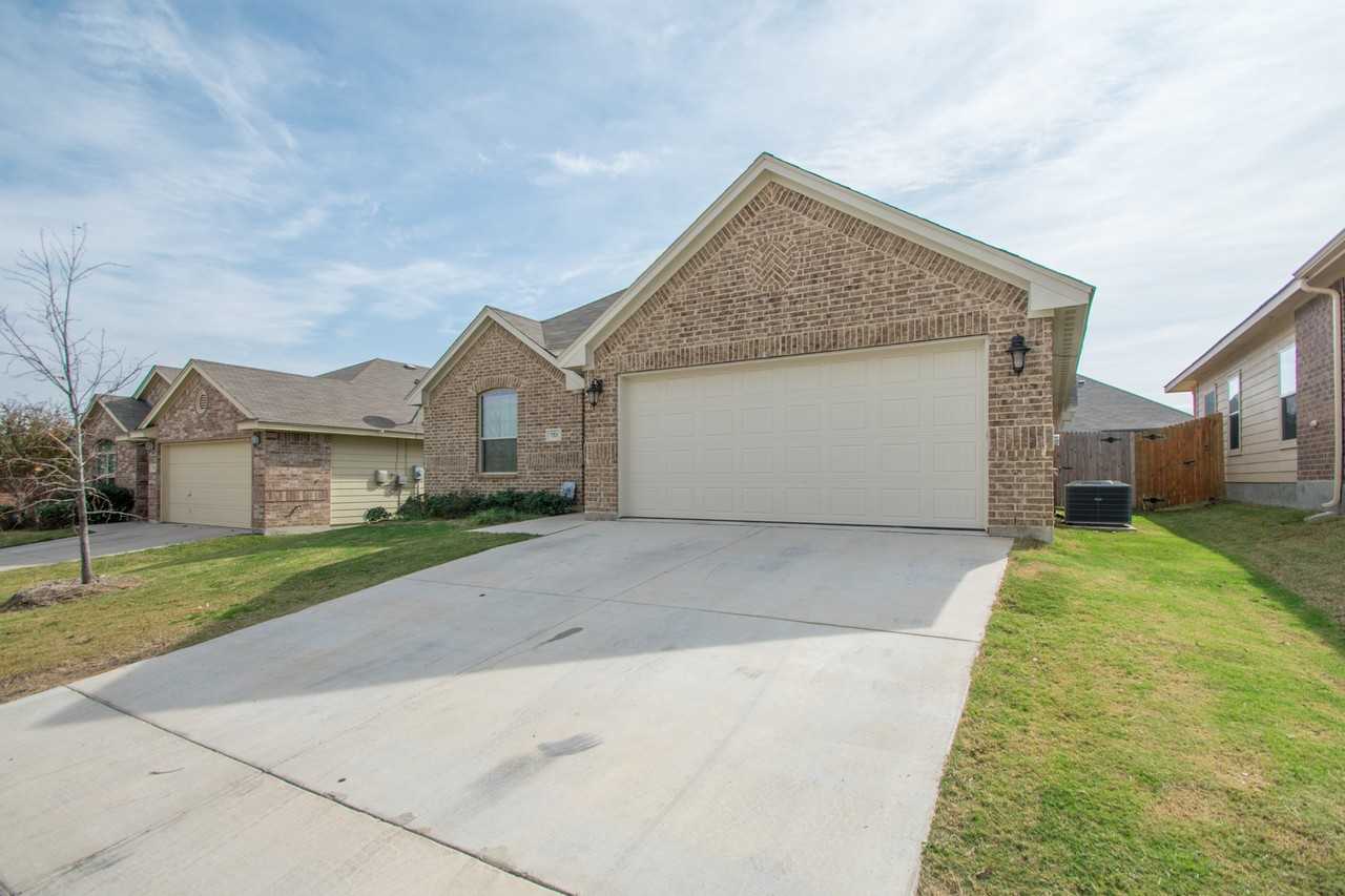 733 Poncho Ln - Photo 2 of 18