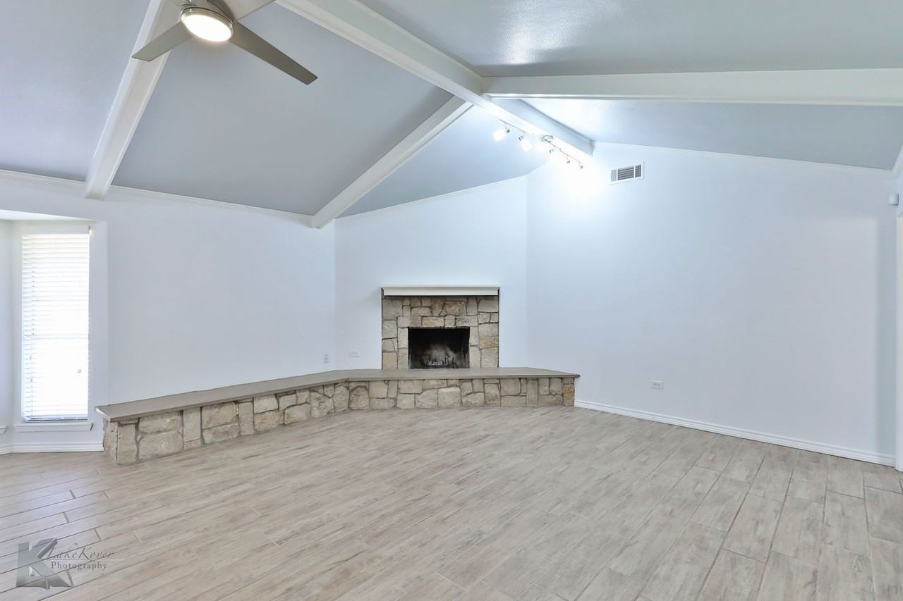 2510 Gilmer Ave - Photo 3 of 42