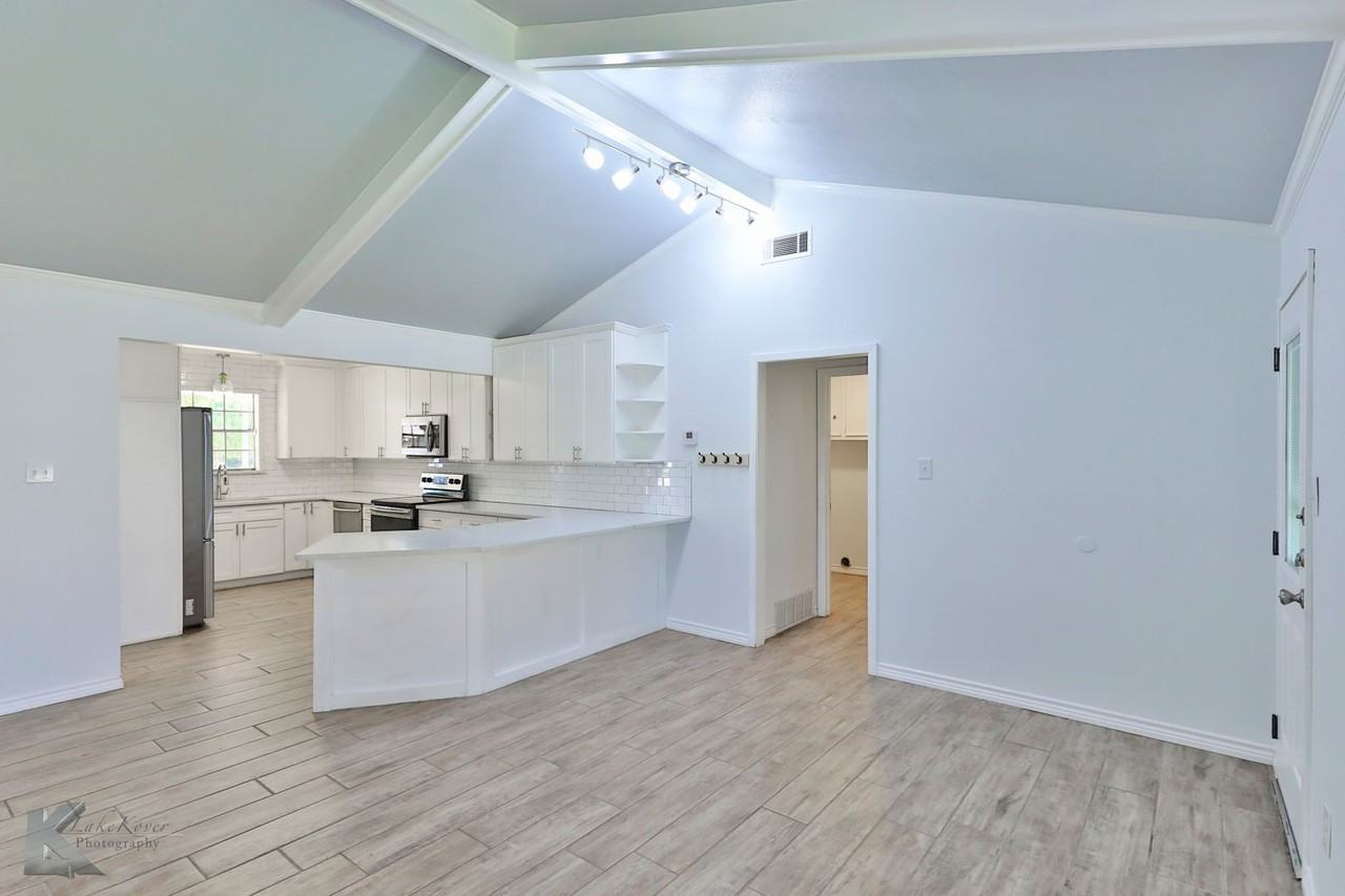 2510 Gilmer Ave - Photo 5 of 42