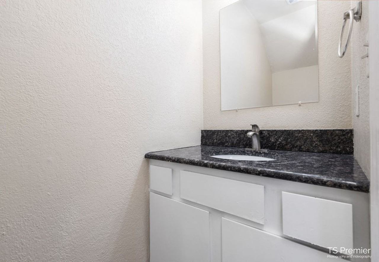 2024 N Ball Ave - Photo 4 of 9