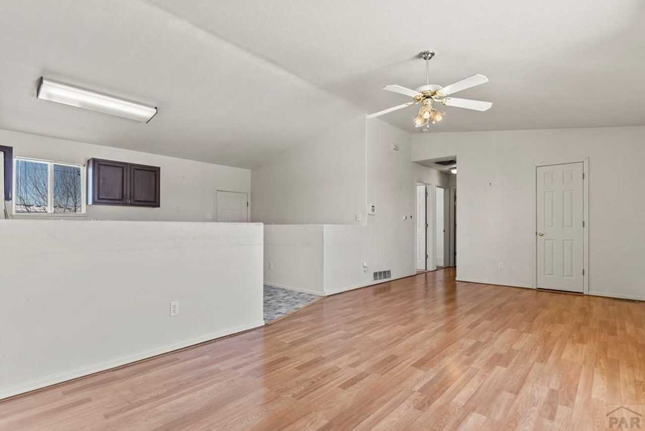 817 S Wolcott Dr - Photo 7 of 20