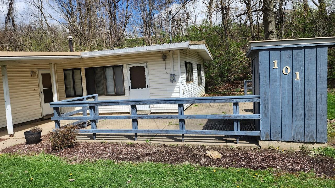 101 Deer Path - Photo 3 of 19