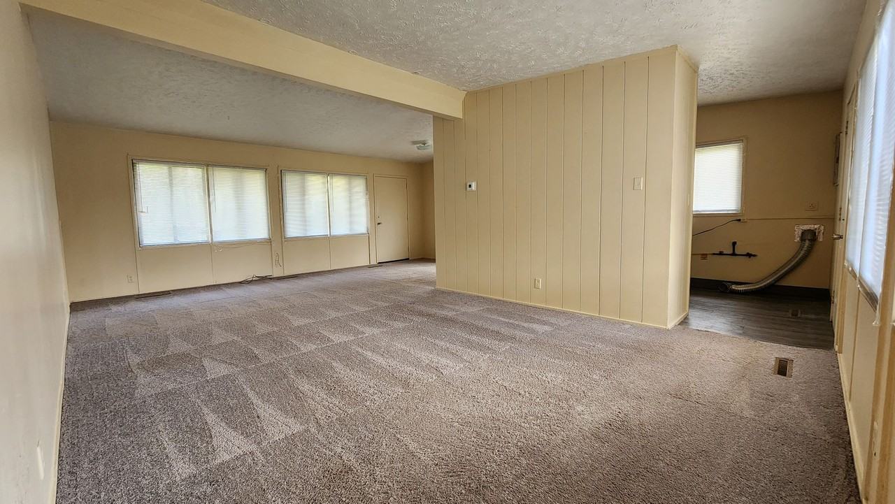 101 Deer Path - Photo 7 of 19