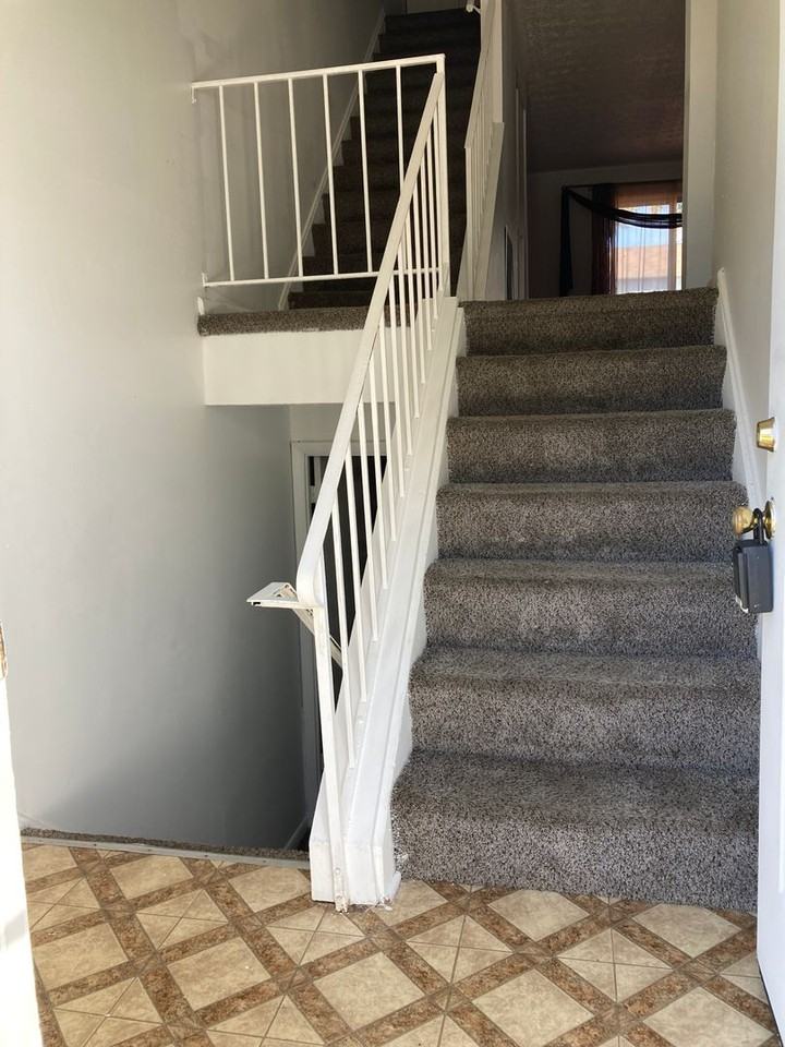 1022 Agate Dr - Photo 2 of 17