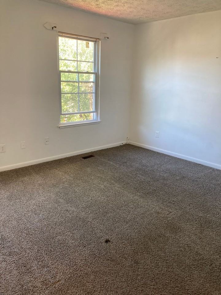 1022 Agate Dr - Photo 6 of 17