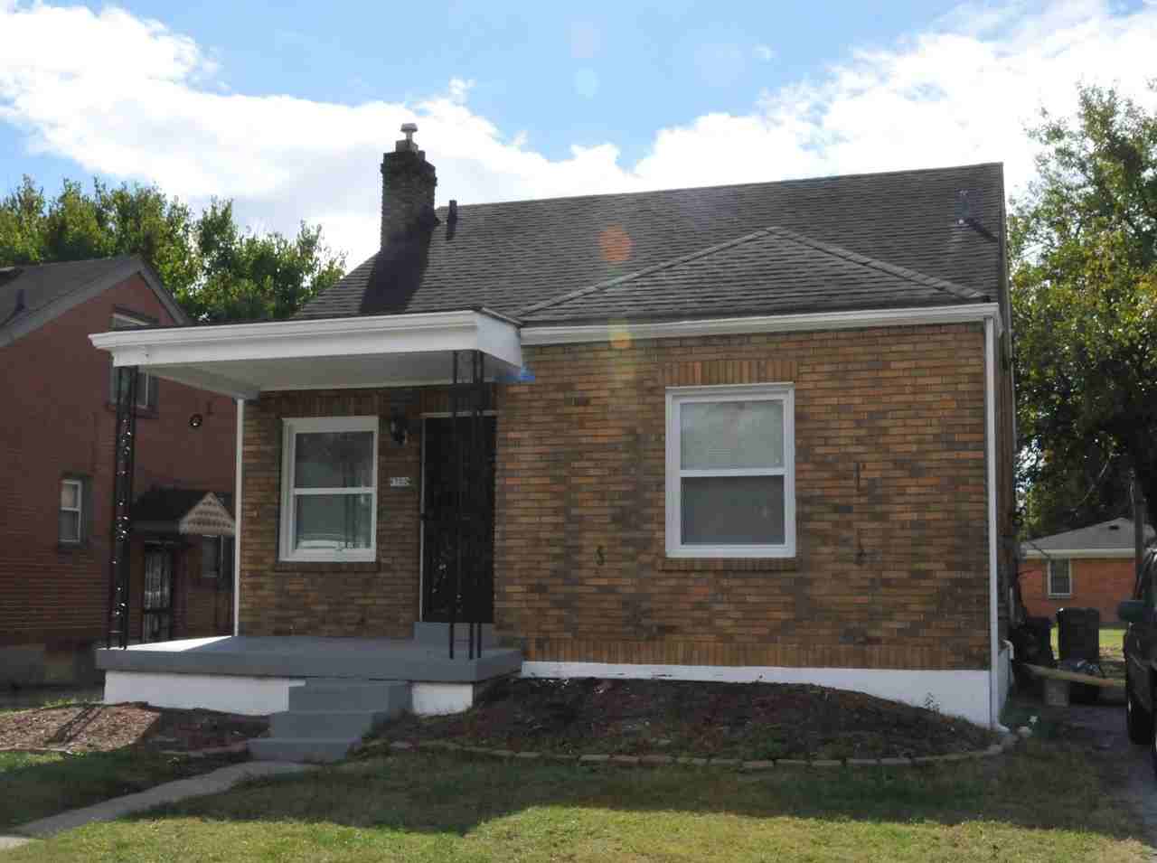 1702 Harold Ave - Photo 3 of 18