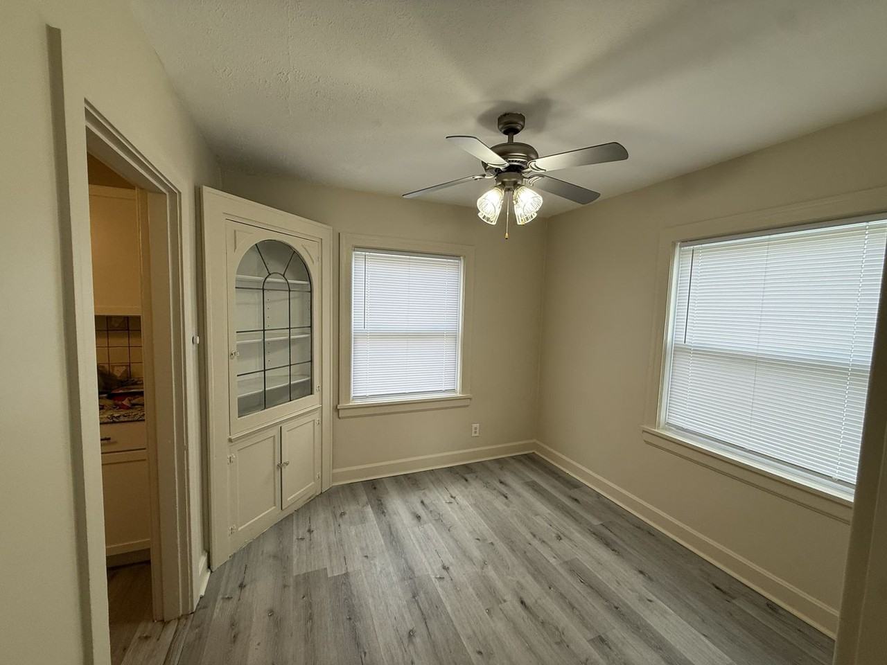 1702 Harold Ave - Photo 6 of 18