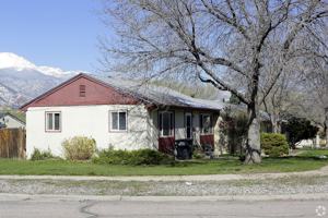 featured image of 431 Glen View Ct