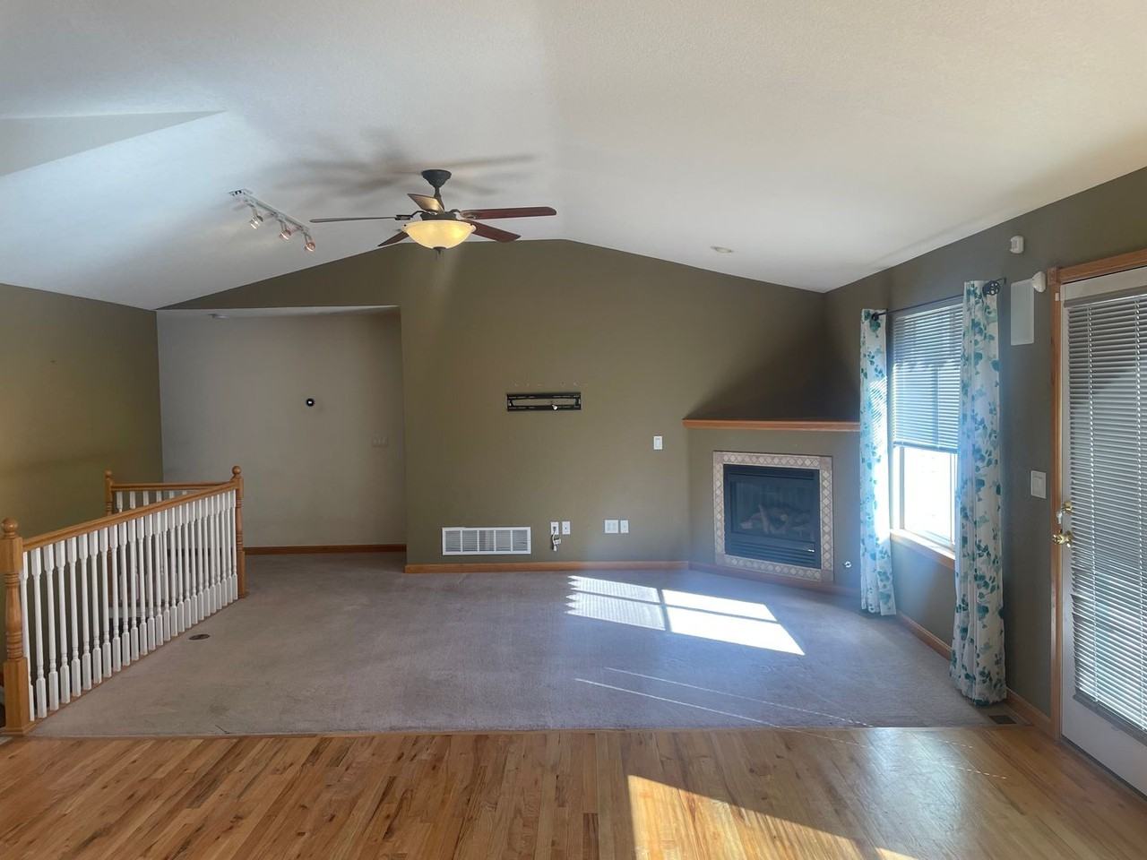 922 S Quintero Ct - Photo 2 of 19