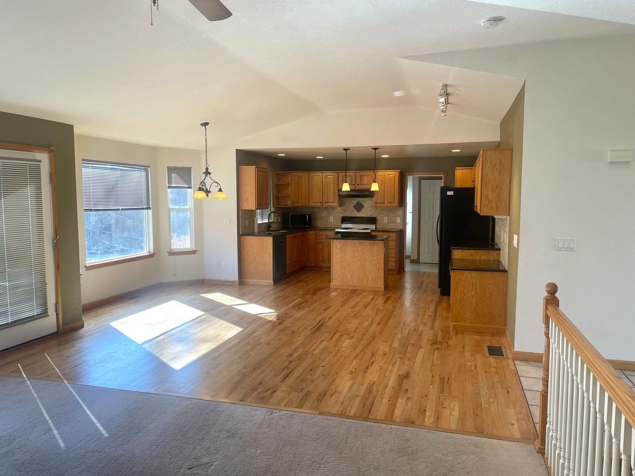 922 S Quintero Ct - Photo 5 of 19